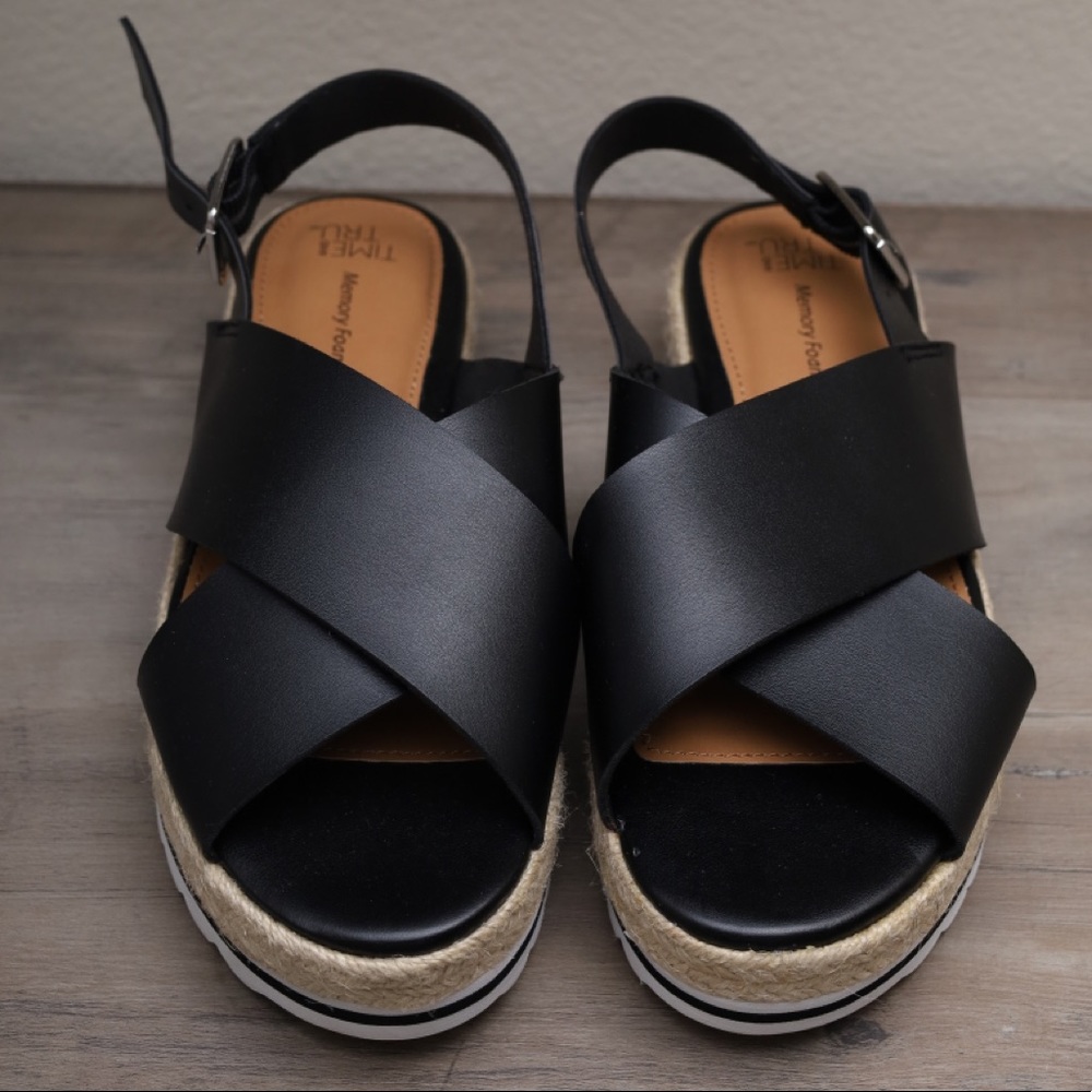 Time and Tru Sandals